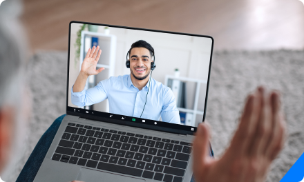 Online-Beratung per Laptop – JTL Servicepartner im Kundengespräch